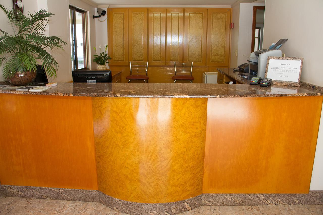 Hotel Pallis Эрешин Экстерьер фото
