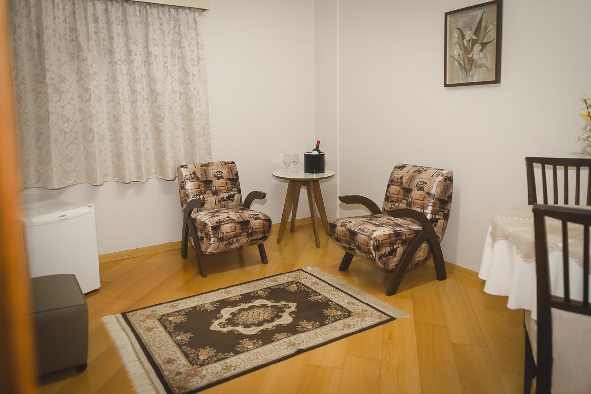 Hotel Pallis Эрешин Экстерьер фото