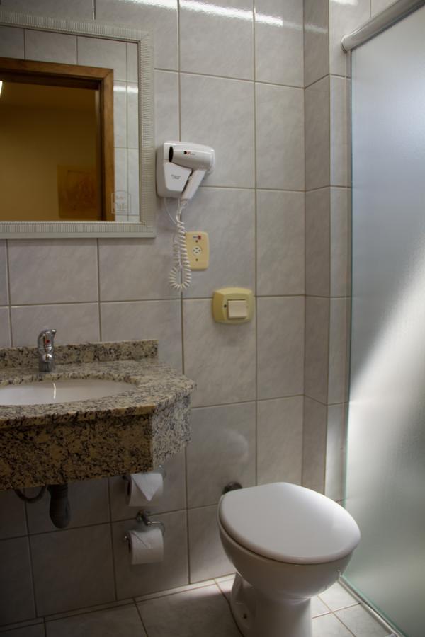 Hotel Pallis Эрешин Экстерьер фото